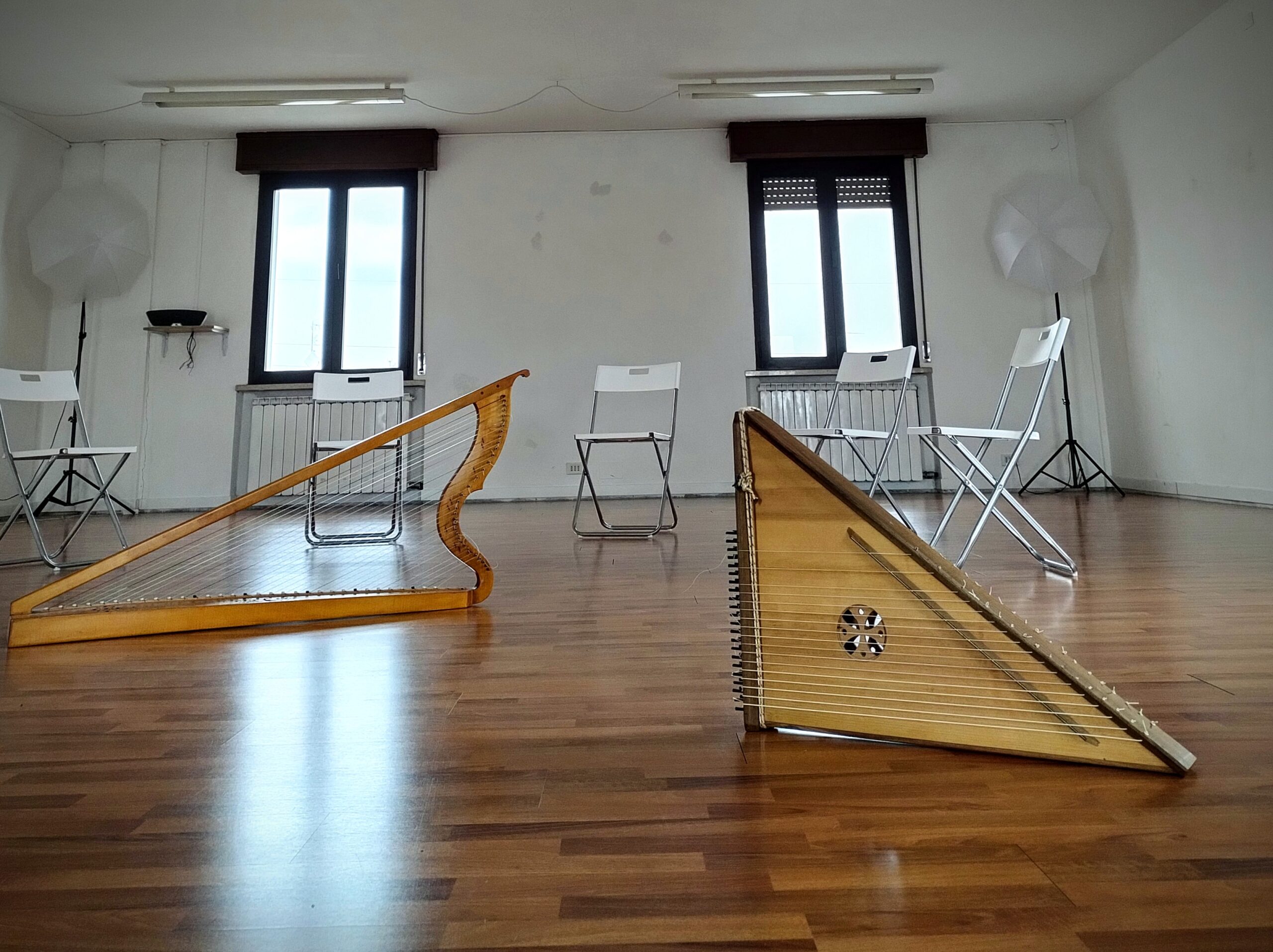 sala prove con arpe
